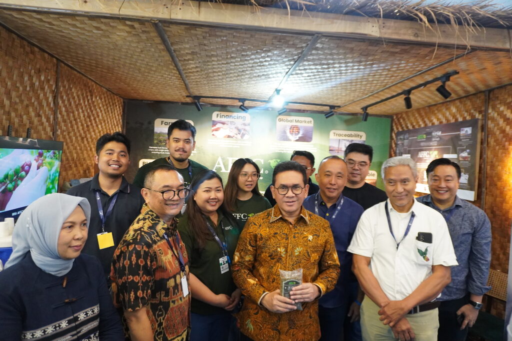 ASLI Group team with Minister of Trade Budi Santoso
